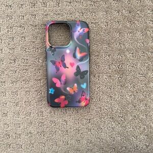 Velvet Caviar apple IPhone 13 Pro megsafe case Aurora  Butterfly